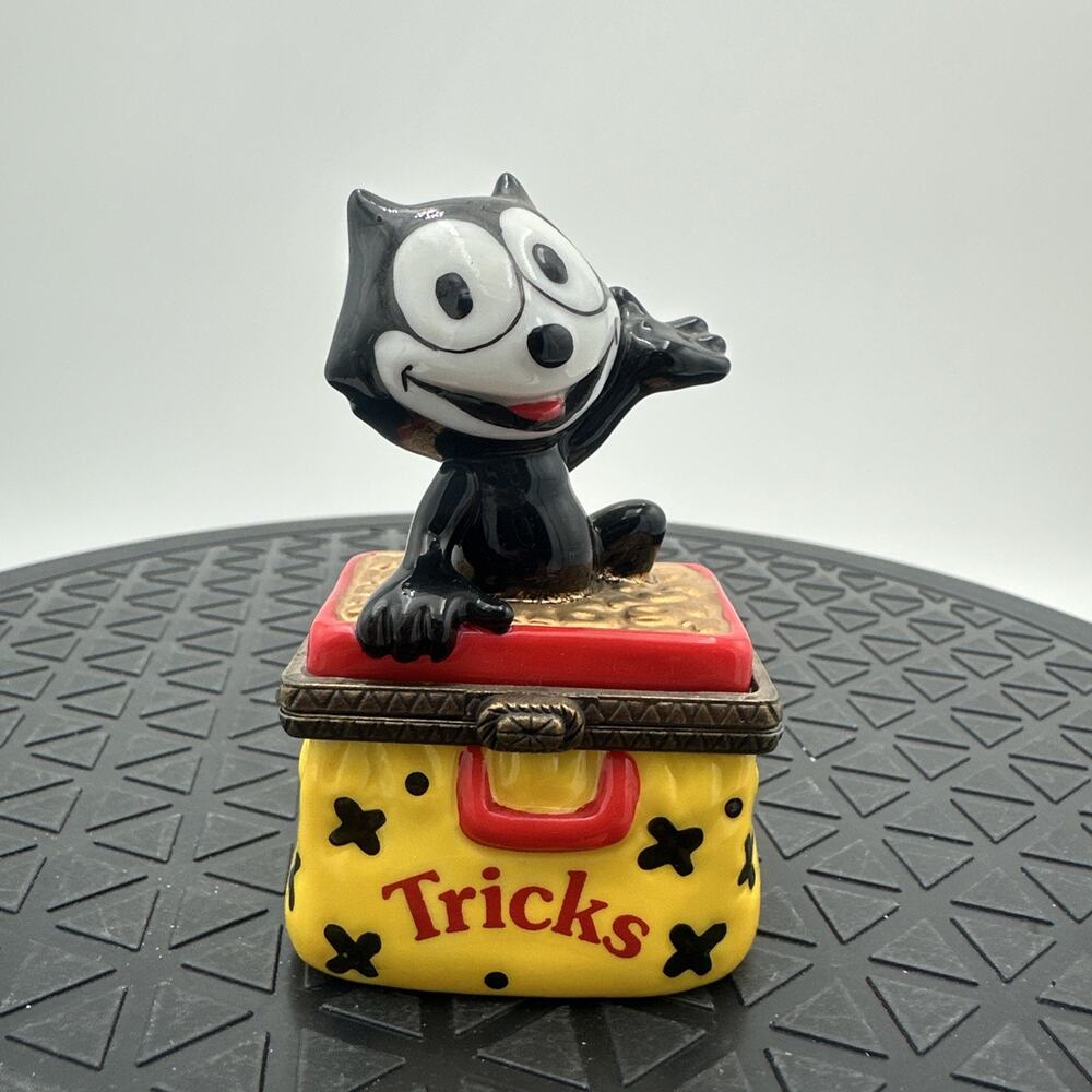 Felix The Cat "Tricks" Hinged Porcelain Pill Box
